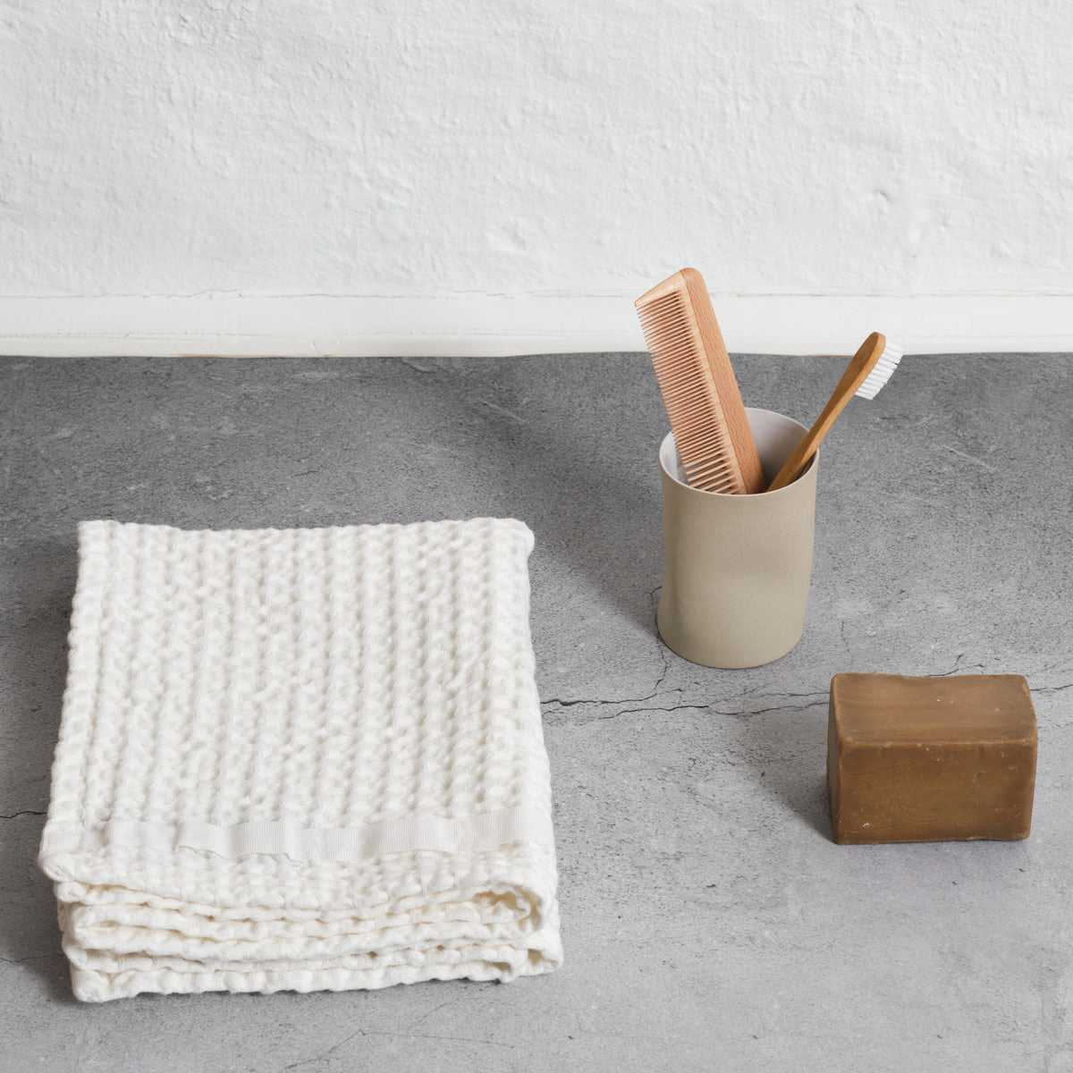 Big Waffle Hand Towel (K) - 200 Natural white