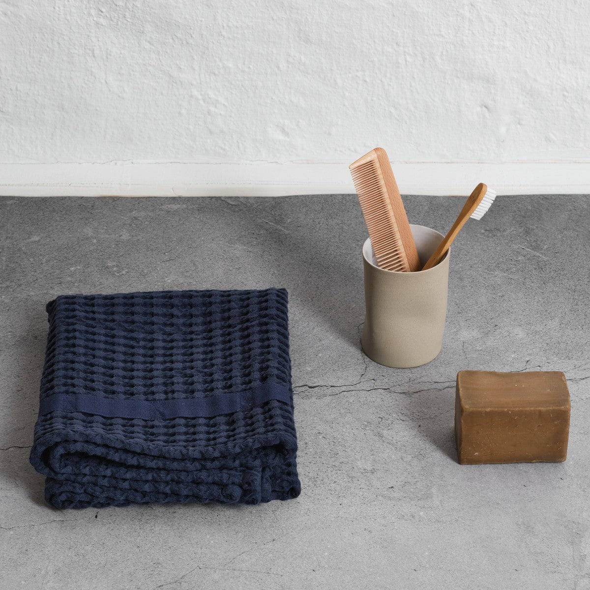 Big Waffle Hand Towel - 500 Dark blue